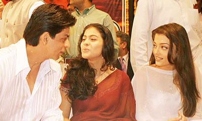 Shah Rukh Khan, Aishwarya Rai Bachchan & Kajol Spotted