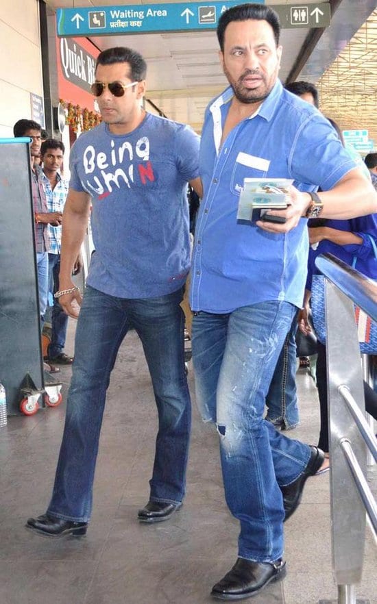 34863-srk-salman-airport-6