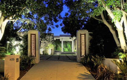 jen-aniston-beverly-hills-rental-1-610x385