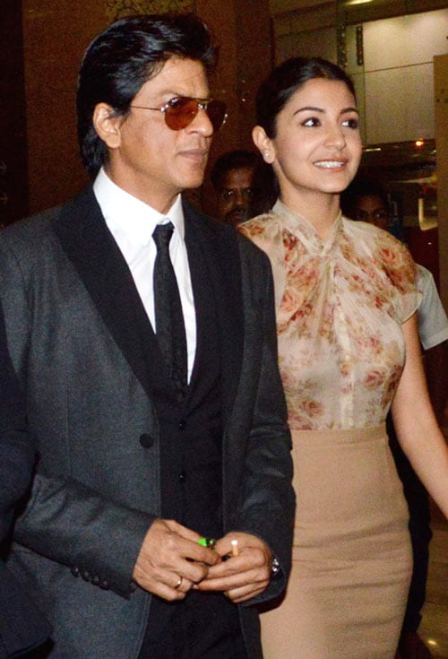 srk-kat-anushka-2