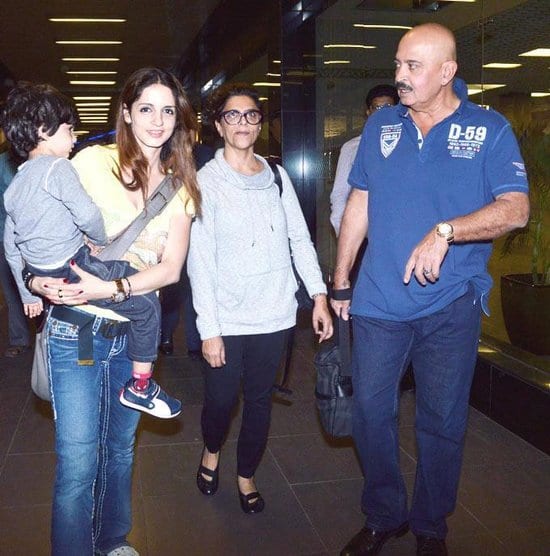 Hrithik Roshan, Rakesh Roshan, Hridhaan Roshan, Pinky Roshan, Sunaina Roshan & Sussanne Roshan Spotted at the Airport