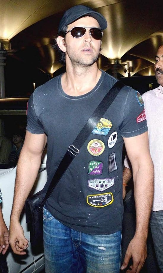 Hrithik Roshan, Rakesh Roshan, Hridhaan Roshan, Pinky Roshan, Sunaina Roshan & Sussanne Roshan Spotted at the Airport