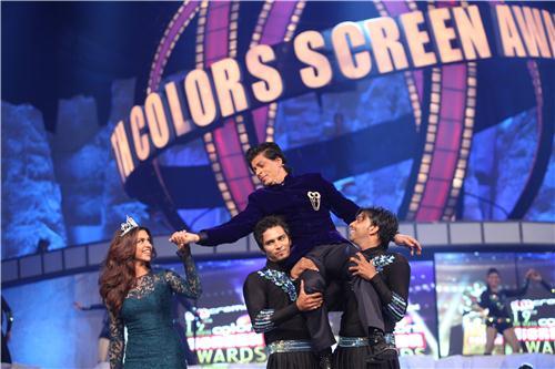 Ranbir Kapoor, Shah Rukh Khan, Priyanka Chopra, Siddarth Malhotra, Varun Dhawan, Alia Bhatt, Deepika Padukone, Mika, Amitabh Bachchan & Vidya Balan at Colors Screen Awards