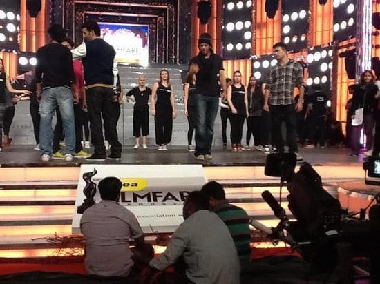 Shah Rukh Khan & Saif Ali Khan rehearsing for Filmfare Awards 2013