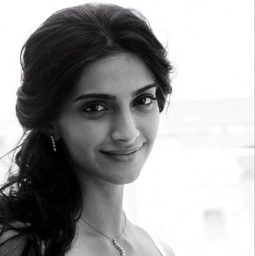 Sonam Kapoor is Highest Paid Actresses in Bollywood