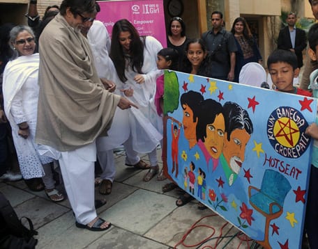 Aishwarya Rai Bachchan, Abhishek Bachchan, Jaya Bhaduri-Bachchan, Amitabh Bachchan at a Press Conference in Mumbai