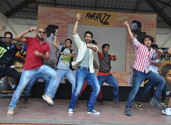 Jackky Bhagnani dancing Gangnam Style for Rangrezz