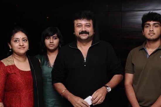 Kamal Haasan & his father Chaaru Haasan, Jayaram Parvathy & his Family, Kushbu at Vishwaroopam Premiere