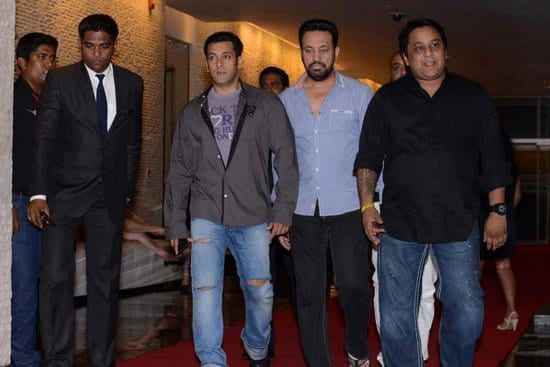 Salman Khan, Riteish Deshmukh, Shruti Haasan and Sonu Sood at CCL3 Glam Night in Hyderabad