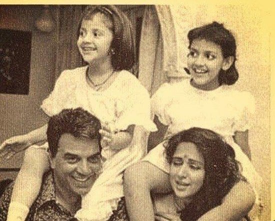 Dharmendra, Hema Malini, Esha Deol and, Ahana Deol Spotted in an Old Picture