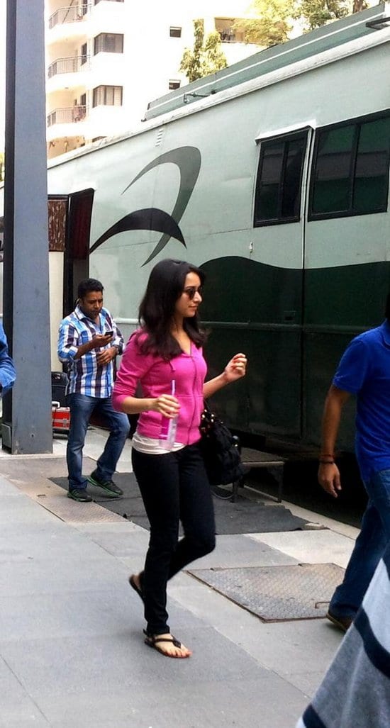 Kareena Kapoor, Shraddha Kapoor and Imran Khan on the sets of Gori Tere Pyaar Mein