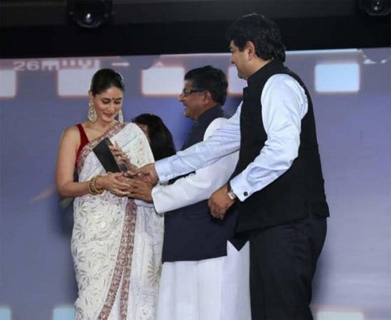 Kareena Kapoor and Sridevi at the NDTV Indian of the Year Ceremony