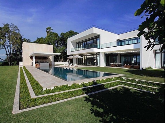 Alex Rodriguez Sold his Miami Waterfront Mansion