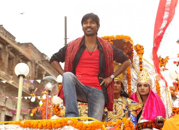 Abhay Deol, Dhanush and Sonam Kapoor in Raanjhanaa