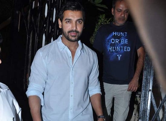 Saif Ali Khan, Kareena Kapoor and John Abraham Spotted at a Restaurant