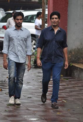 Shah Rukh Khan, Karan Johar, Ranbir Kapoor, Ranveer Singh, Manish Malhotra, Puneet Malhotra and Deepika Padukone at Priyanka Chopra' Father Funeral