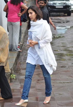 Shah Rukh Khan, Karan Johar, Ranbir Kapoor, Ranveer Singh, Manish Malhotra, Puneet Malhotra and Deepika Padukone at Priyanka Chopra' Father Funeral