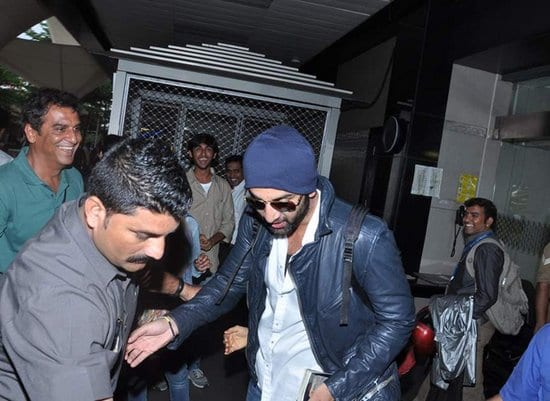 Ranbir Kapoor and Katrina Kaif Spotted at Mumbai Airport