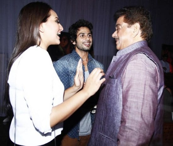 Ranveer Singh, Sonakshi Sinha, Shahid Kapoor and Zayed Khan at the Success Party of Lootera