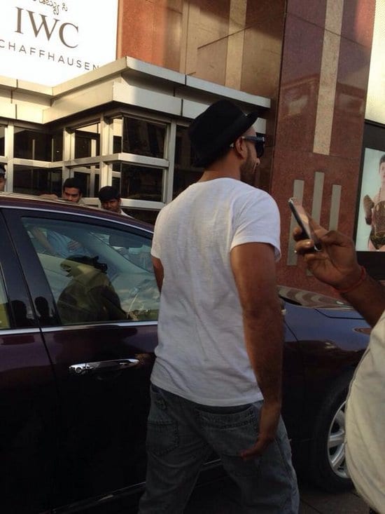 Deepika Padukone and Ranveer Singh Spotted in Bangalore