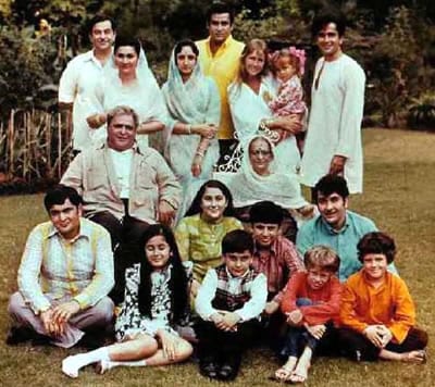 Rishi Kapoor Speaks on Ranbir Kapoor, Raj Kapoor, Shashi Kapoor, Neetu Singh, Co-Stars and Twitter