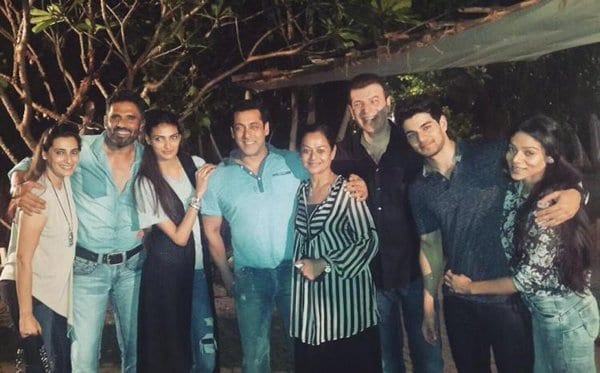 Salman Khan, Sooraj Pancholi, Athiya Shetty, Sunil Shetty, Zarina Wahab, Aditya Pancholi, Mana Shetty and Sana Pancholi at the Screening of Hero