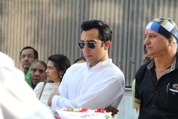 Bollywood Celebrities attend the Funeral of Vinod Khanna