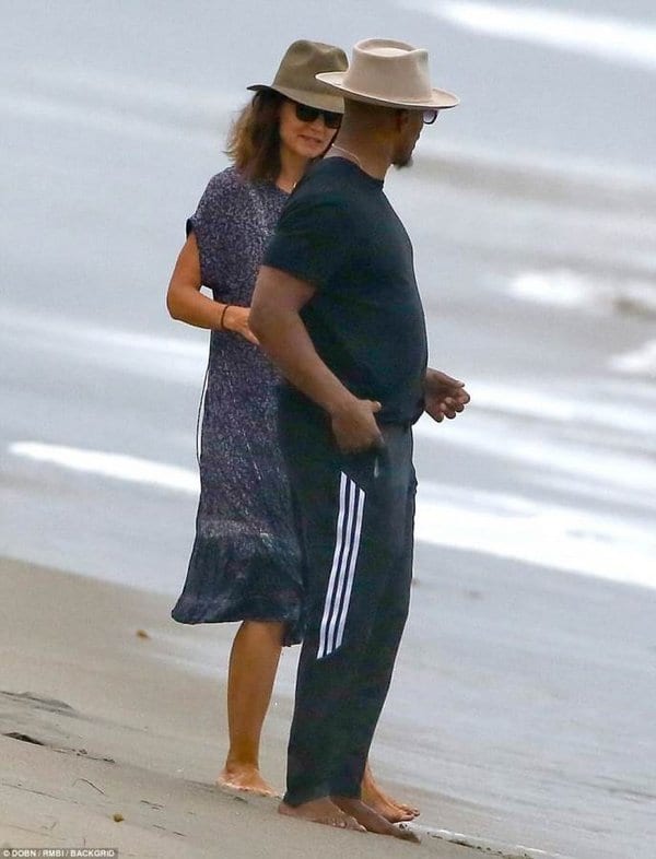 Katie Holmes and Jamie Foxx finally come out of the closet